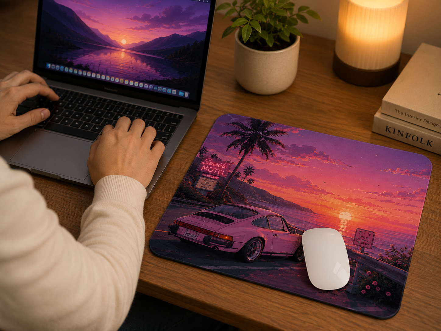 Creative Desk Retro Sunset Drive Theme